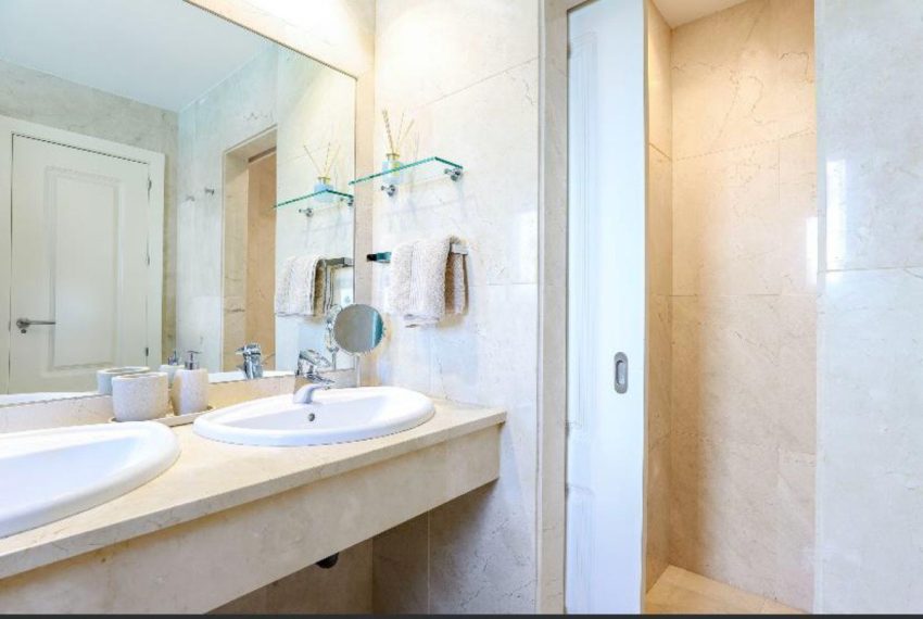 R5261206-Apartment-For-Sale-Nueva-Andalucia-Ground-Floor-Apartment-2-Beds-141-Built-18