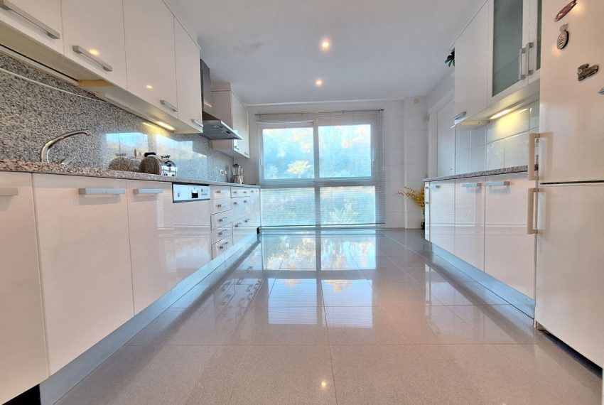 R5264248-Apartment-For-Sale-Nueva-Andalucia-Penthouse-Duplex-3-Beds-229-Built-10