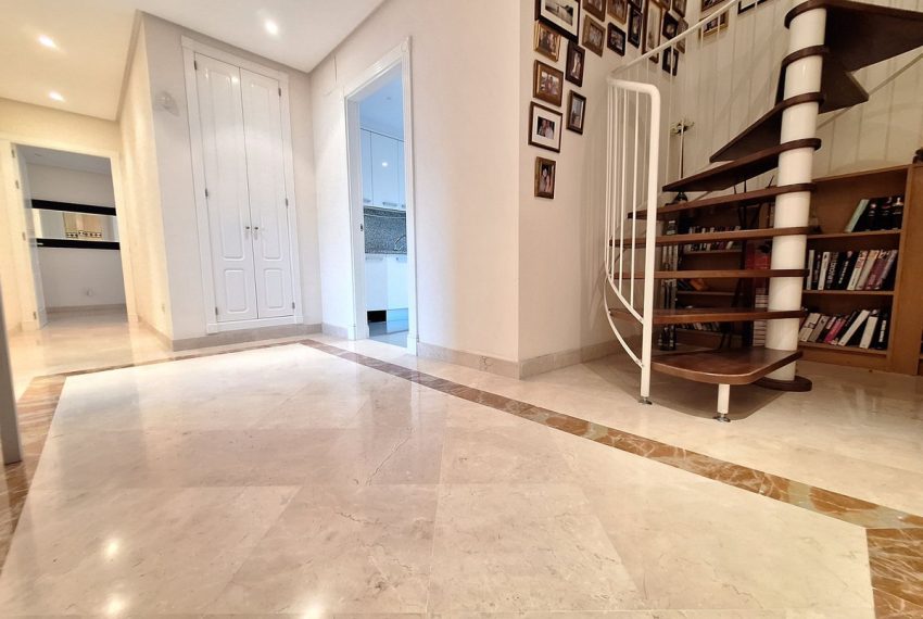 R5264248-Apartment-For-Sale-Nueva-Andalucia-Penthouse-Duplex-3-Beds-229-Built-6