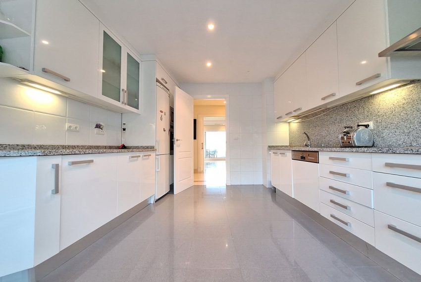 R5264248-Apartment-For-Sale-Nueva-Andalucia-Penthouse-Duplex-3-Beds-229-Built-8