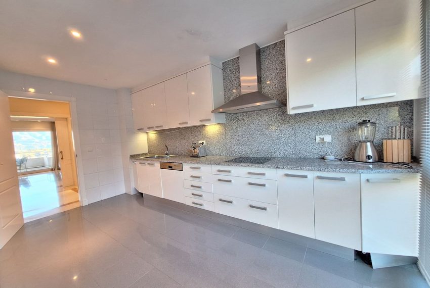 R5264248-Apartment-For-Sale-Nueva-Andalucia-Penthouse-Duplex-3-Beds-229-Built-9