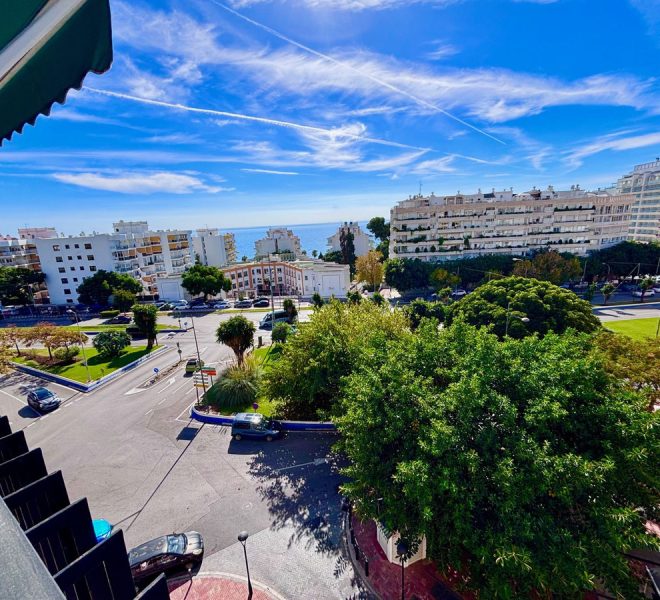 R5264401-Image 1-Penthouse - 2 Beds - 75 Built