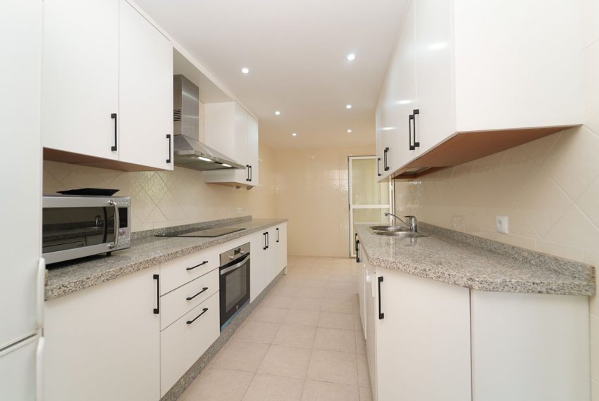 R5264863-Apartment-For-Sale-Elviria-Penthouse-2-Beds-111-Built-1