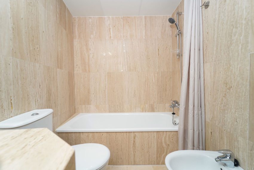 R5264863-Apartment-For-Sale-Elviria-Penthouse-2-Beds-111-Built-10