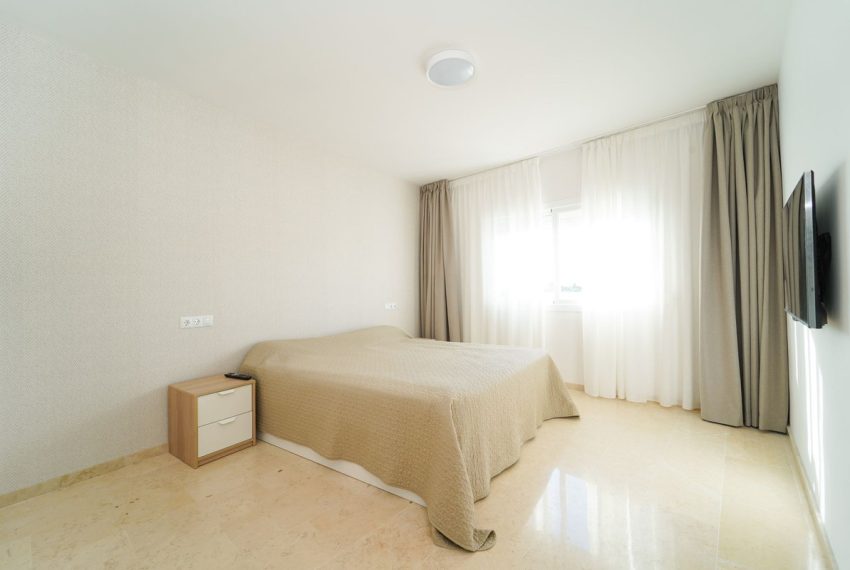 R5264863-Apartment-For-Sale-Elviria-Penthouse-2-Beds-111-Built-5