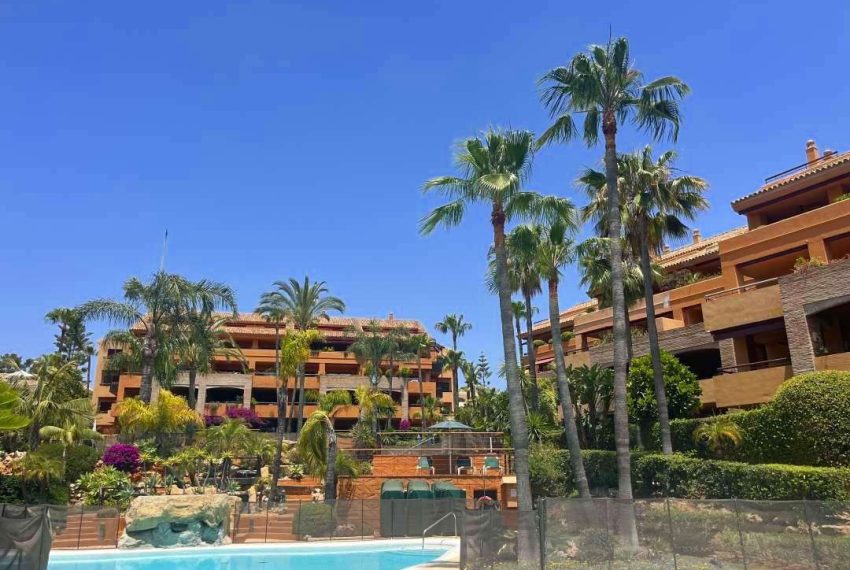 R5265130-Apartment-For-Sale-Marbella-Penthouse-3-Beds-300-Built
