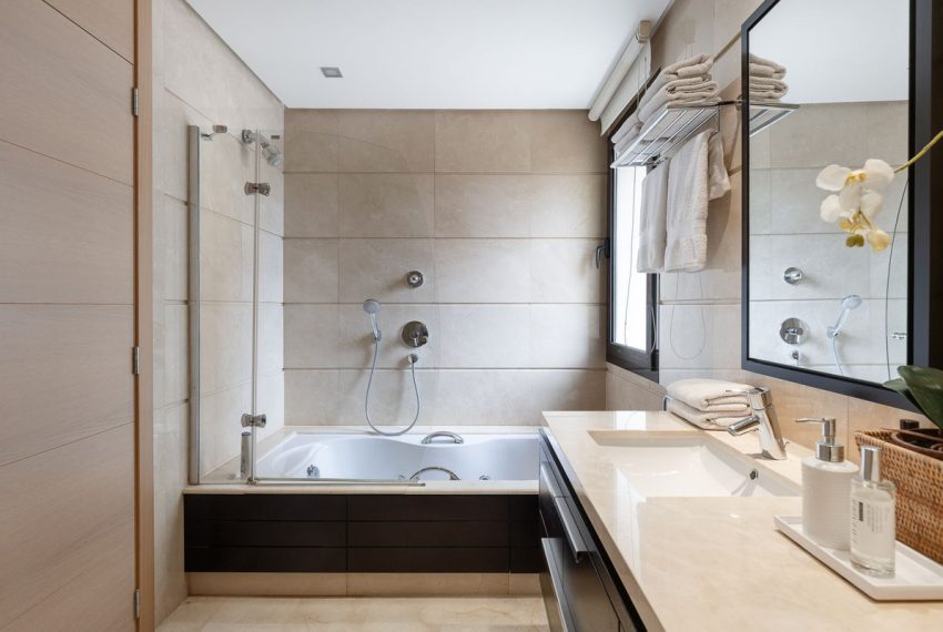 R5265595-Apartment-For-Sale-Benahavis-Ground-Floor-Apartment-2-Beds-227-Built-15