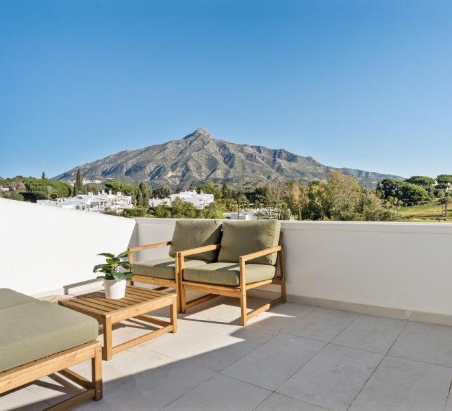 R5272678-Image 1-Middle Floor Apartment - 2 Beds - 75 Built