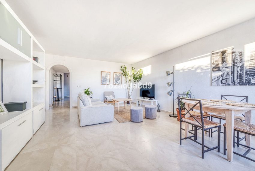 R5273944-Apartment-For-Sale-Nueva-Andalucia-Middle-Floor-Apartment-5-Beds-229-Built-1