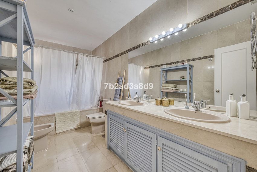 R5273944-Apartment-For-Sale-Nueva-Andalucia-Middle-Floor-Apartment-5-Beds-229-Built-19