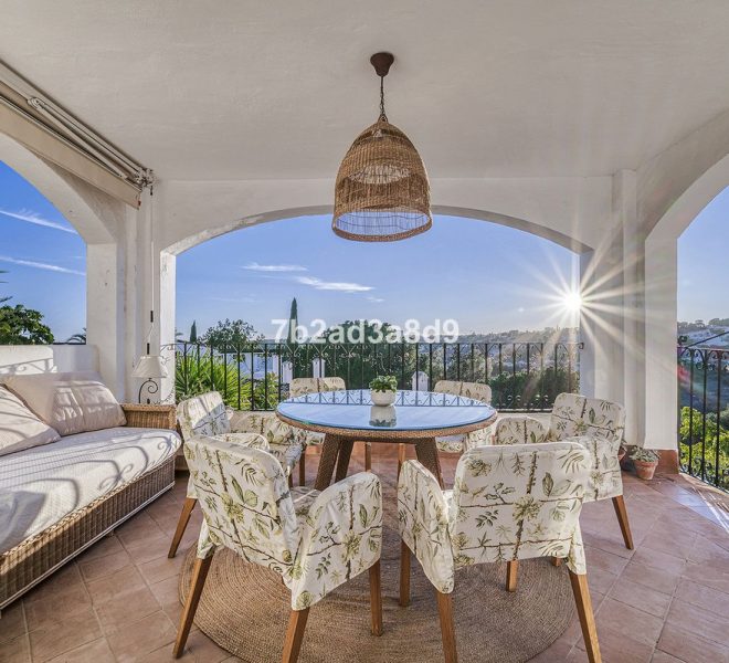 R5273944-Image 1-Middle Floor Apartment - 5 Beds - 229 Built