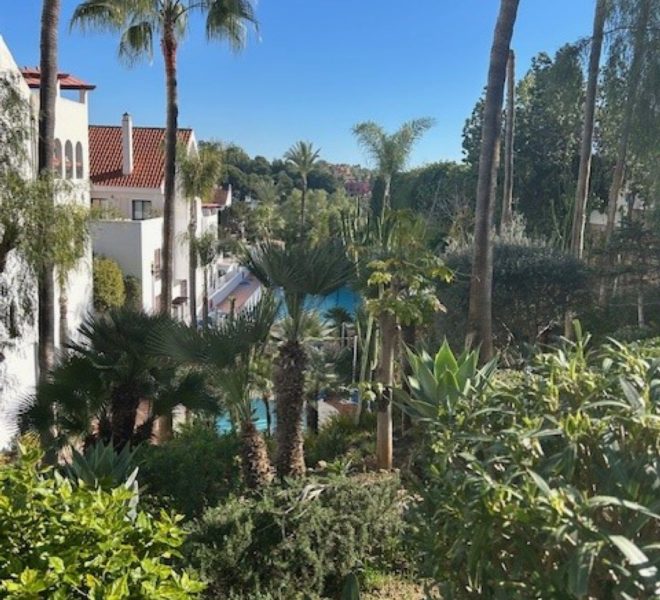 R5273986-Image 1-Middle Floor Apartment - 3 Beds - 123 Built