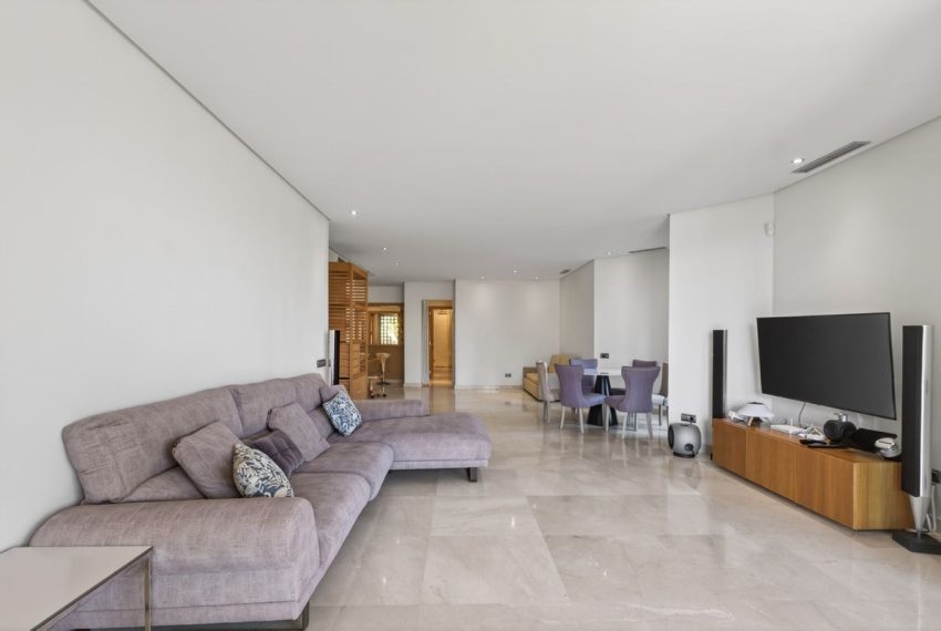 R5274064-Apartment-For-Sale-Marbella-Ground-Floor-Apartment-2-Beds-157-Built-1