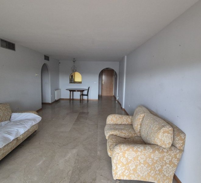 R5274187-Image 1-Middle Floor Apartment - 2 Beds - 90 Built