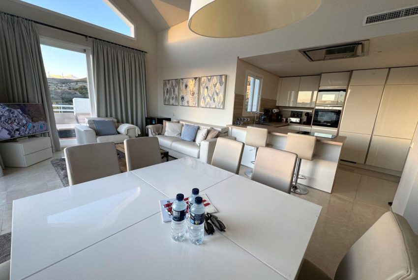 R5274193-Apartment-For-Sale-Estepona-Penthouse-2-Beds-101-Built-2