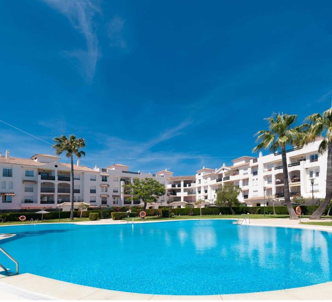 R5274433-Image 1-Middle Floor Apartment - 2 Beds - 68 Built