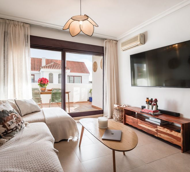 R5274439-Image 1-Middle Floor Apartment - 3 Beds - 124 Built