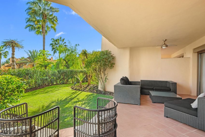 R5274760-Apartment-For-Sale-The-Golden-Mile-Ground-Floor-Apartment-2-Beds-157-Built-1