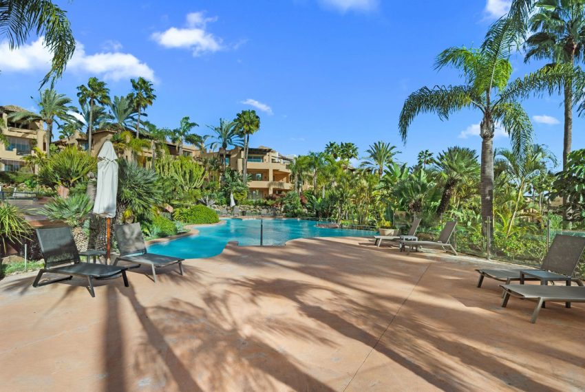 R5274760-Apartment-For-Sale-The-Golden-Mile-Ground-Floor-Apartment-2-Beds-157-Built-15