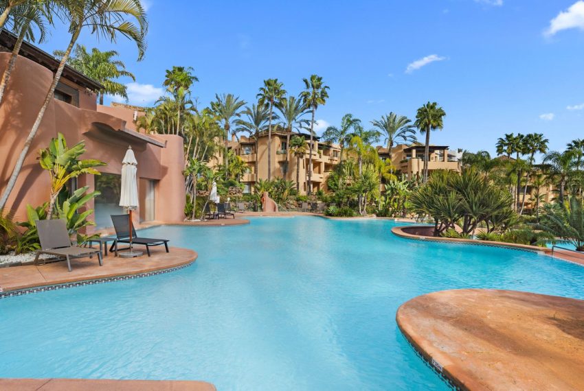 R5274760-Apartment-For-Sale-The-Golden-Mile-Ground-Floor-Apartment-2-Beds-157-Built-16