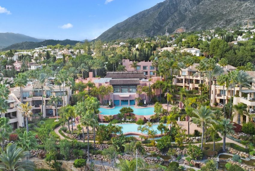 R5274760-Apartment-For-Sale-The-Golden-Mile-Ground-Floor-Apartment-2-Beds-157-Built