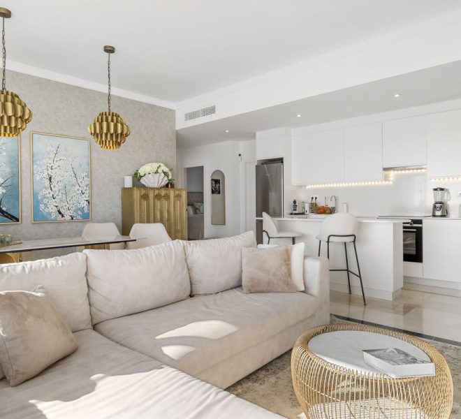 R5283820-Image 1-Penthouse Duplex - 3 Beds - 119 Built