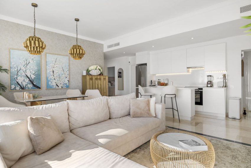 R5283820-Apartment-For-Sale-Benahavis-Penthouse-Duplex-3-Beds-119-Built