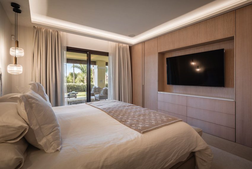 R5283883-Apartment-For-Sale-Nueva-Andalucia-Ground-Floor-Apartment-4-Beds-250-Built-17