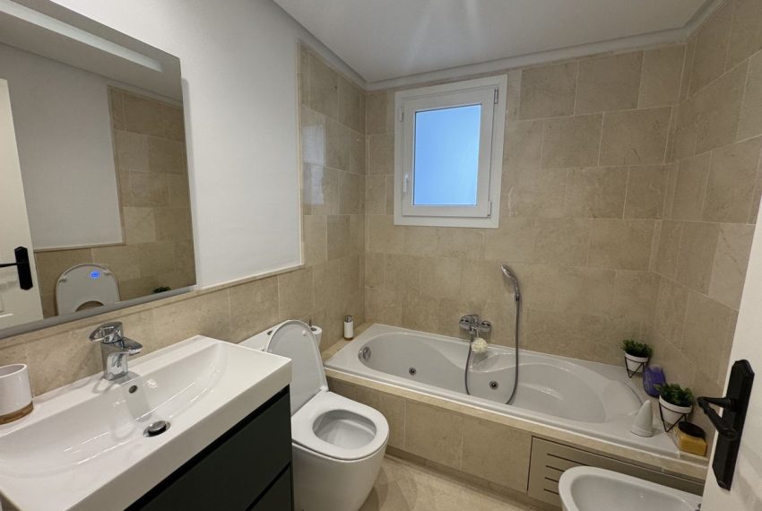 R5286028-Apartment-For-Sale-Aloha-Ground-Floor-Apartment-2-Beds-106-Built-12