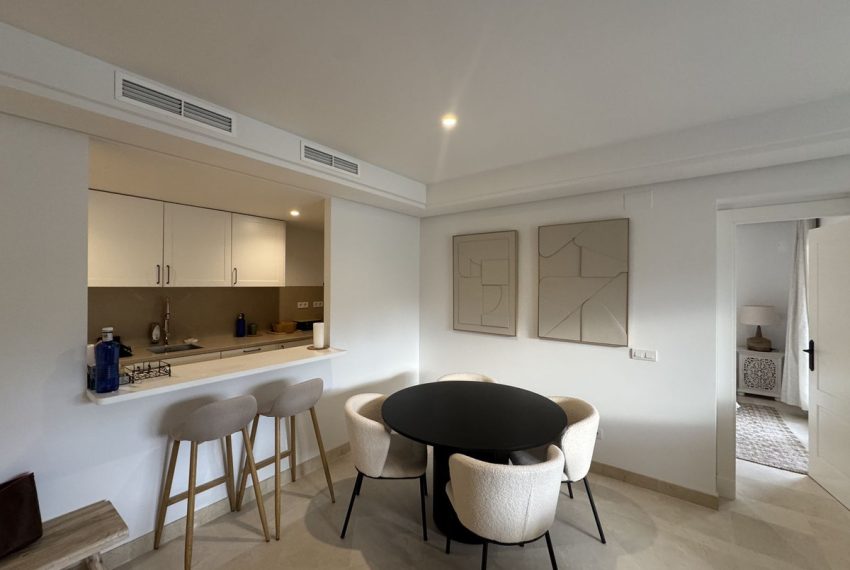 R5286028-Apartment-For-Sale-Aloha-Ground-Floor-Apartment-2-Beds-106-Built-4