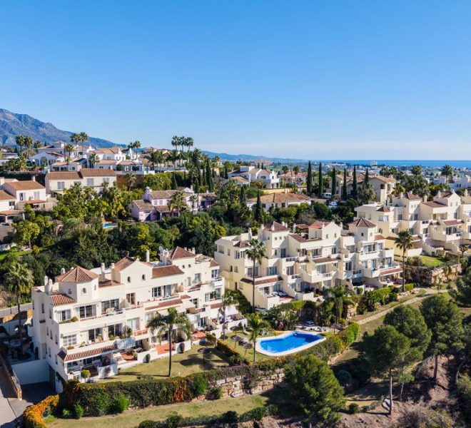 R5286049-Image 1-Middle Floor Apartment - 3 Beds - 116 Built