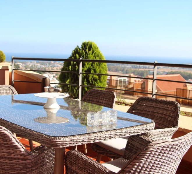 R5286220-Image 1-Middle Floor Apartment - 4 Beds - 202 Built