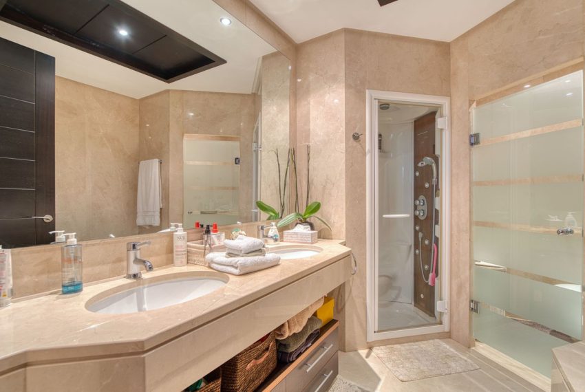 R5286403-Apartment-For-Sale-Nueva-Andalucia-Ground-Floor-Apartment-2-Beds-211-Built-2