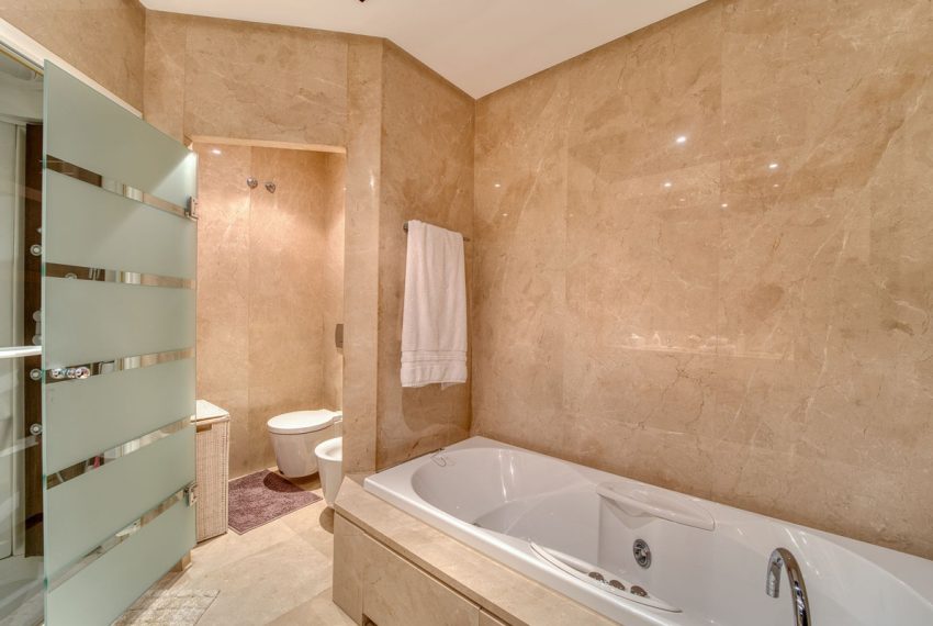 R5286403-Apartment-For-Sale-Nueva-Andalucia-Ground-Floor-Apartment-2-Beds-211-Built-3