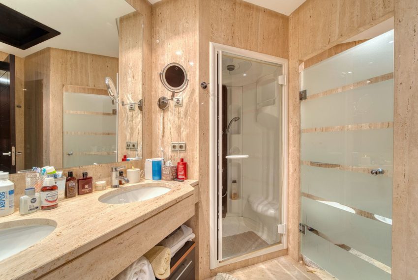 R5286403-Apartment-For-Sale-Nueva-Andalucia-Ground-Floor-Apartment-2-Beds-211-Built-9