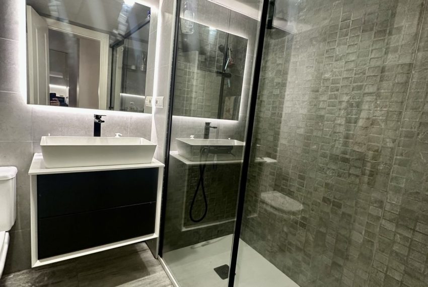 R5286520-Apartment-For-Sale-The-Golden-Mile-Middle-Floor-Apartment-1-Beds-60-Built-6