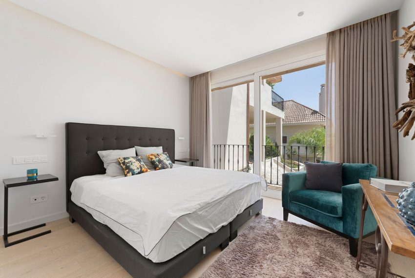 R5286649-Apartment-For-Sale-Nueva-Andalucia-Duplex-4-Beds-232-Built-16