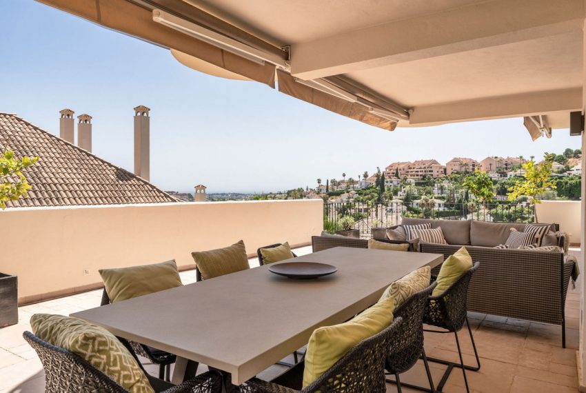 R5286649-Apartment-For-Sale-Nueva-Andalucia-Duplex-4-Beds-232-Built