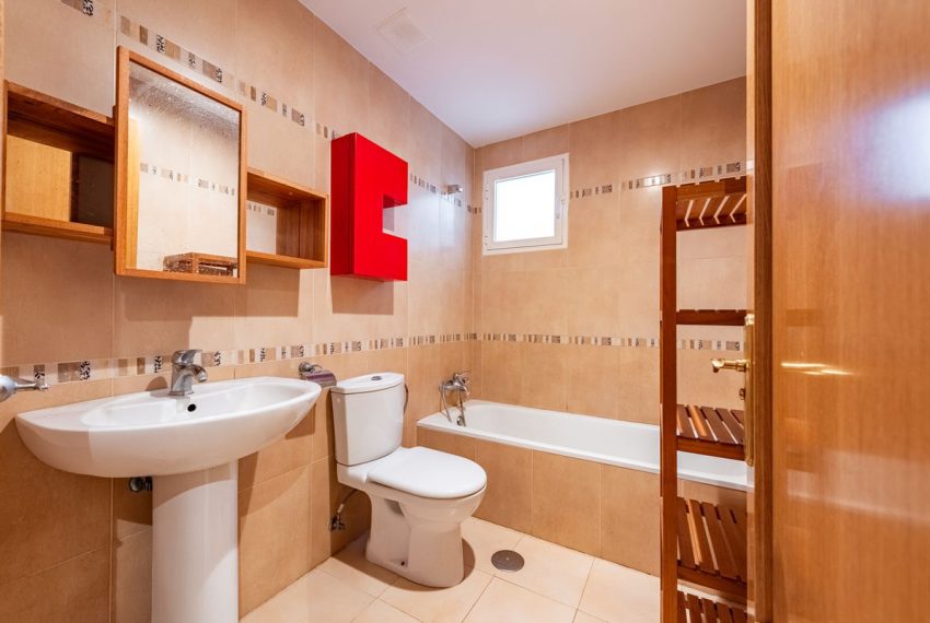 R5287069-Apartment-For-Sale-Benahavis-Ground-Floor-Apartment-1-Beds-50-Built-3