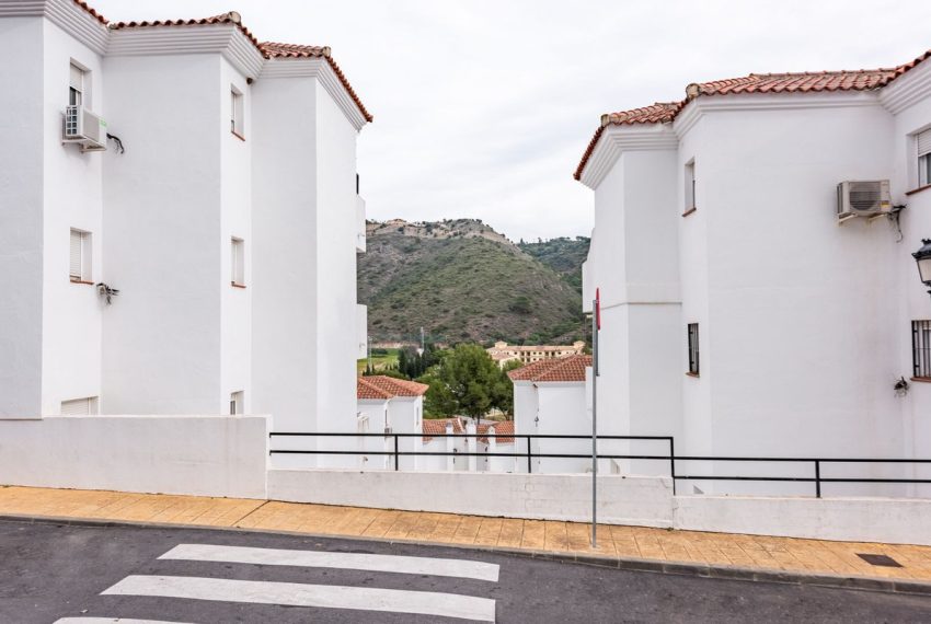 R5287069-Apartment-For-Sale-Benahavis-Ground-Floor-Apartment-1-Beds-50-Built