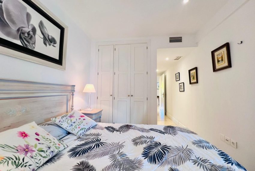 R5288011-Apartment-For-Sale-The-Golden-Mile-Middle-Floor-Apartment-2-Beds-95-Built-11