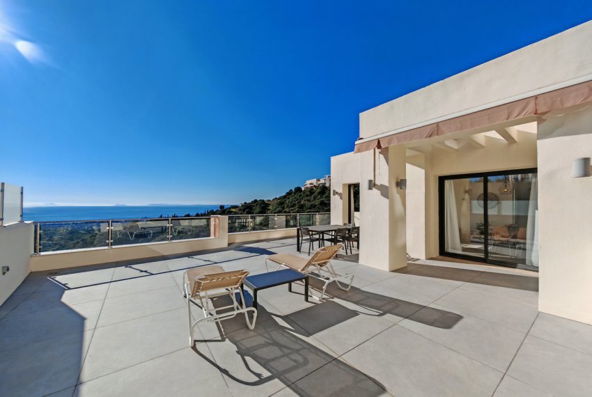 R5288944-Apartment-For-Sale-Altos-de-los-Monteros-Penthouse-2-Beds-91-Built