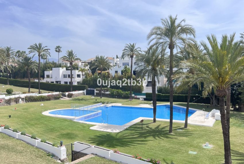 R5291482-Apartment-For-Sale-Nueva-Andalucia-Duplex-4-Beds-216-Built