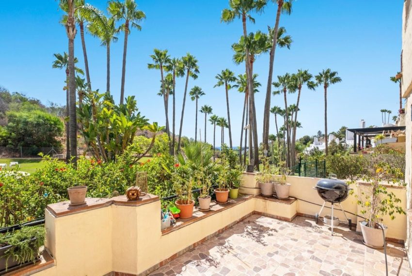 R5291836-Apartment-For-Sale-The-Golden-Mile-Ground-Floor-Apartment-3-Beds-254-Built-1