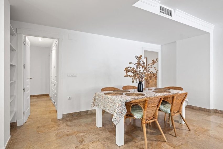 R5291836-Apartment-For-Sale-The-Golden-Mile-Ground-Floor-Apartment-3-Beds-254-Built-10