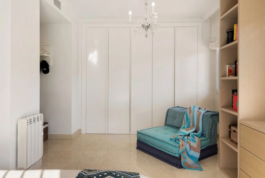 R5292298-Apartment-For-Sale-The-Golden-Mile-Ground-Floor-Apartment-4-Beds-397-Built-18