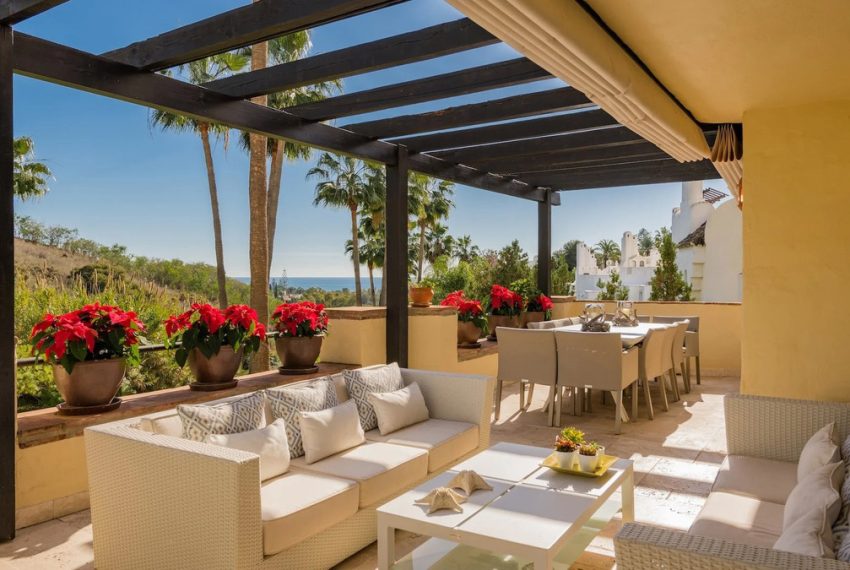 R5292298-Apartment-For-Sale-The-Golden-Mile-Ground-Floor-Apartment-4-Beds-397-Built