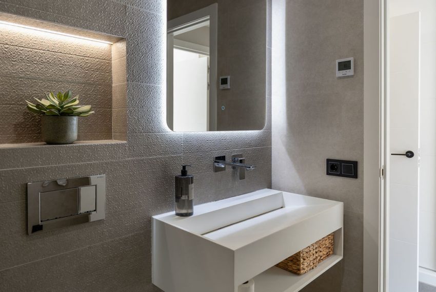 R5292394-House-For-Sale-Nueva-Andalucia-Townhouse-4-Beds-226-Built-17