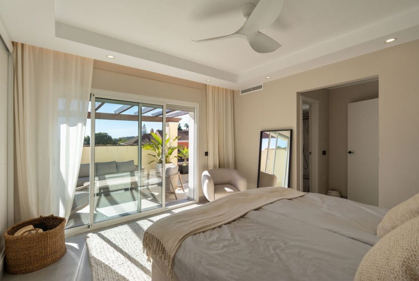 R5292394-House-For-Sale-Nueva-Andalucia-Townhouse-4-Beds-226-Built-19