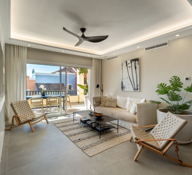 R5292394-Image 1-Townhouse - 4 Beds - 226 Built